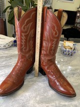 Justin men’s size 9.5 D leather cowboy boots in brown  - $170.00