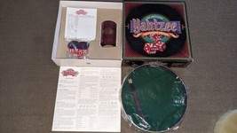 1995 Milton Bradley 4oth Anniversary YAHTZEE Dice Game Complete in Box E... - $37.61