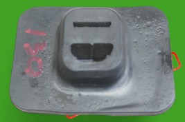 MERCEDES R129 SL500 SL600 CL500 RADIATOR BOTTOM RUBBER BUSHING A2205040012 - $18.00