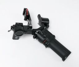 DJI RS 3 Mini 3-Axis Gimbal Stabilizer (CP.RN.00000294.01) image 2