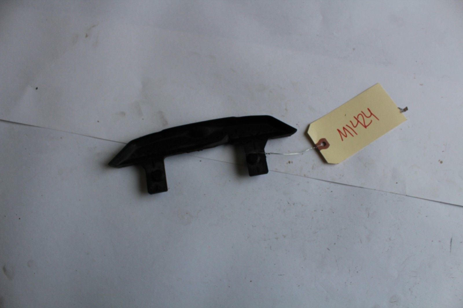 2009-2012 E91 BMW 328i HOOD RUBBER SEAL STRIP M1424 - $38.69