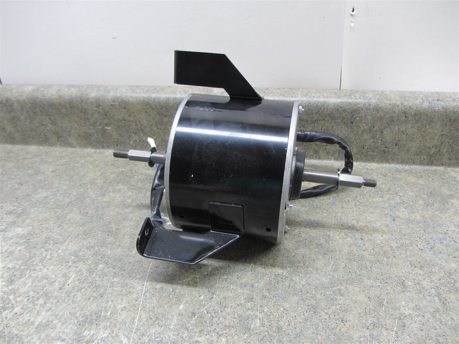 Frigidaire Air Conditioner Motor Part  5304516340