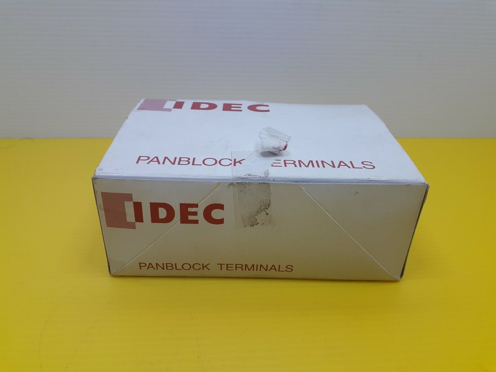 1 box Idec Panblock terminals BA711S-TK1681-2 terminal block New - $75.90