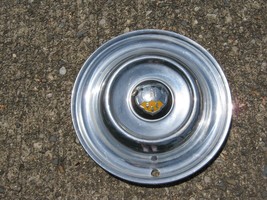 One factory original 1953 Oldsmobile Super 88 98 15 inch hubcap wheel cover - £19.90 GBP