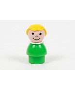 VINTAGE FISHER PRICE LITTLE PEOPLE BLOND GIRL GREEN DRESS FIGURE BLONDE - $135.56 MXN