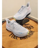 Hoka One One Clifton 9 Running Shoe Women&#39;s 9.5B NEW  - $161.05 CAD