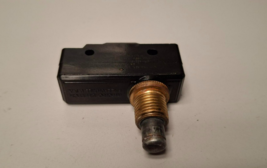 WASHER DOOR INTERLOCK SWITCH FOR UNIMAC. P/N:  F340900   [USED] - $2.31