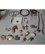 Vintage To Now Mixed Jewelry LOT  Animals Bracelet Charm Brooch Rose Fish  - £21.36 GBP