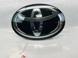 53141-33130 TOYOTA AVALON HIGHLANDER CAMRY SIENNA RAV4 FRONT OEM EMBLEM ... - $75.00