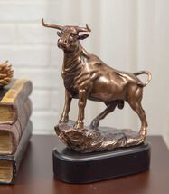 Western Wild Cattle Bull On Pride Rock Electroplated Resin Statue With Base - €71,75 EUR