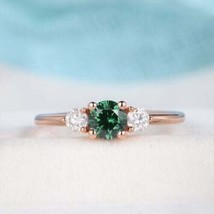 7.5 MM Round Cut Vivid Green Moissanite Three Stone 14K Rose Gold Finish Ring - £55.55 GBP