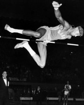 Wilt Chamberlain 8X10 Photo Kansas Jayhawks Picture Ncaa High Jump - £3.94 GBP