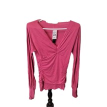  izzhu Polyester Top Women&#39;s Small Pink Scrunch Layer Vneck - $14.28