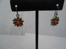 Vintage Christmas Poinsetta Enameled Brass Drop Earrings - £7.55 GBP