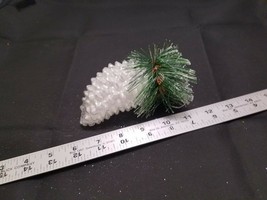 Silver &amp; White Glitter Glass Pinecone Christmas Ornament 5.25” - £3.66 GBP