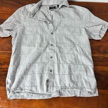 Perry Ellis Men's Short Sleeve Button-Up Shirt Light Gray Size L - $25.74