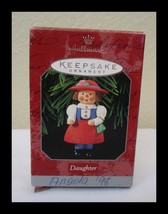 Hallmark Keepsake Daughter Ornament 1998 - $164.72 MXN
