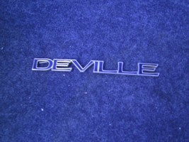 1999 1998 1997 CADILLAC DEVILLE SIDE FENDER TRIM EMBLEM ORNAMENT OEM USE... - $703.82 MXN