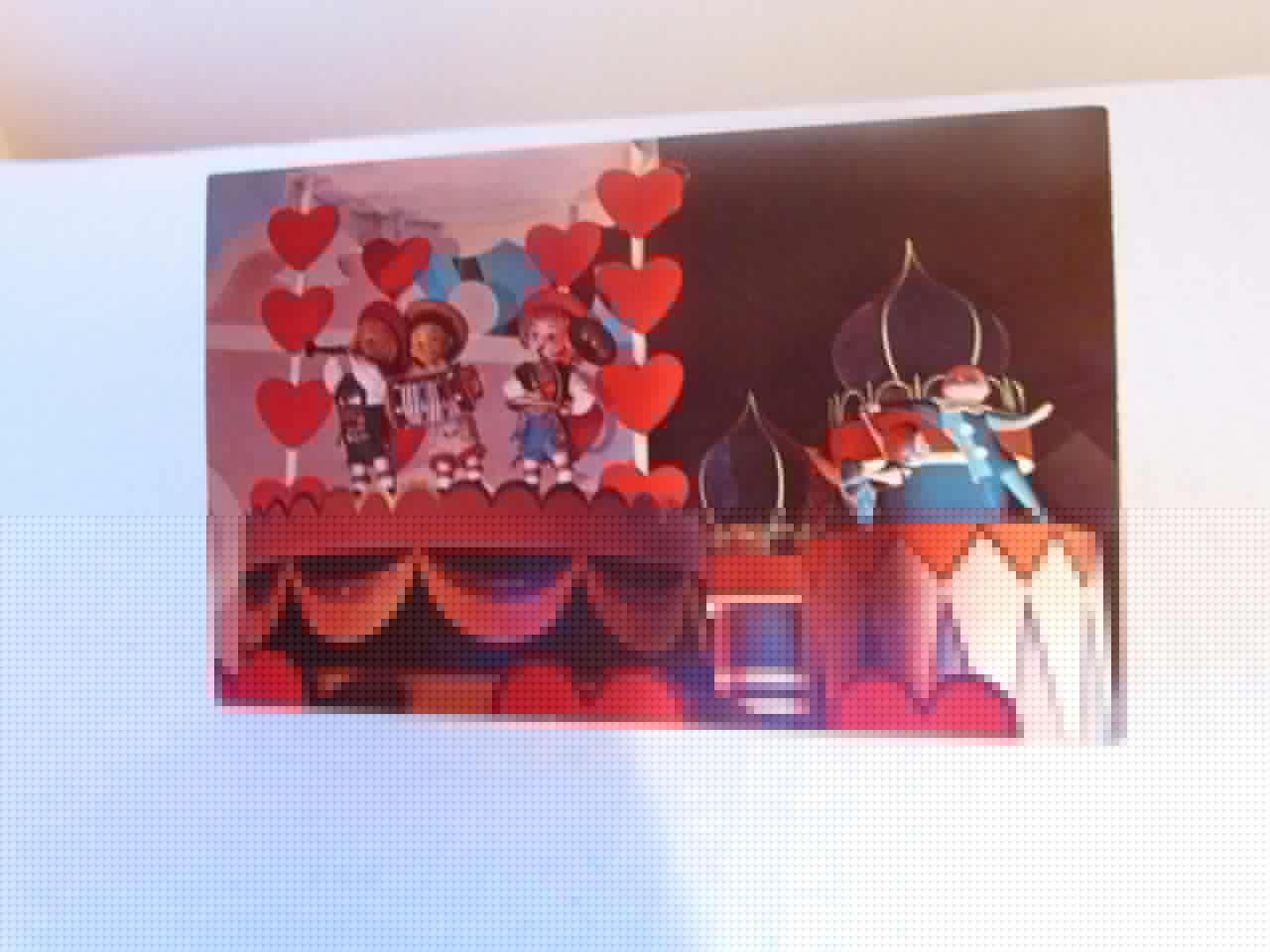 EARLY DISNEY WORLD POSTCARD- &#39;ITS A SMALL WORLD&#39;- NEW - H19 - $2.65