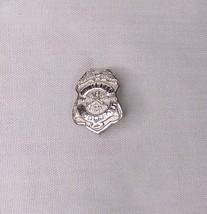 VINTAGE MIDDLEPORT NY AUXILIARY FIREMAN MINI BADGE OBSOLETE - $5.93