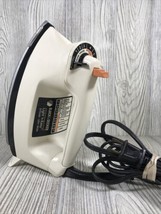 Vintage Black &amp; Decker Light N’ Easy Spray Steam or Dry Iron ~ Tested &amp; ... - £19.39 GBP