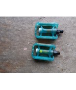Used LOL Surprise Girl Bike Pedals for 16-inch - $184.34 MXN
