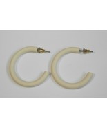 Vintage new old stock 70&#39;s off white cream plastic hoop earrings 1 3/8&quot; ... - £3.99 GBP