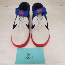 Nike Team Hustle DD7303-103 D 10 FlyEase Basketball Sneaker Shoes US Size 6.5 - £31.65 GBP
