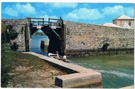 Bermuda Postcard Somerset Bridge World&#39;s Smallest Drawbridge Boat - £1.70 GBP