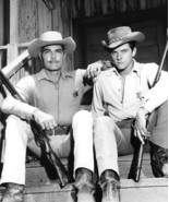 Western stars JOHN RUSSELL &amp; PETER BROWN 1958 TV series LAWMAN b/w 8x10 ... - $152.40 MXN