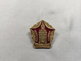 VINTAGE TROITSKAYA KREMLIN TOWER MOSCOW Lapel Pin Russia USSR - $14.83