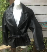 Vintage WILSONS Women&#39;s L Black Leather Belted Moto Biker Jacket Short as is - £50.10 GBP