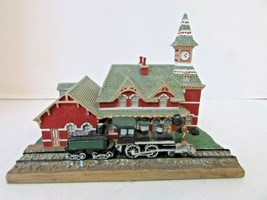 DANBURY MINT OLD RAILROAD STATION HISTORIC RAILROAD SCULPTURE &amp; TRAIN LotD - £19.67 GBP