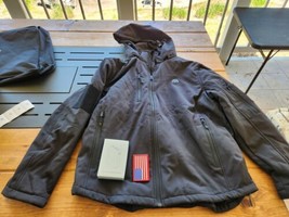 Unisex Heated Jacket Black Size Large with Battery Pack 5V/7.5V - $59.40