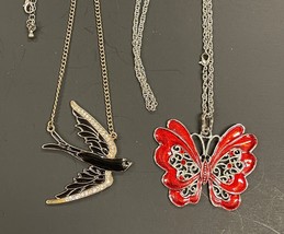 2 Large Vintage Painted Enamel Necklaces Black Bird Red Butterfly - $285.10 MXN