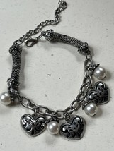 Silvertone Open Oval Chain &amp; Tubular Mesh w Faux White Pearl &amp; Heart Charms - £13.40 GBP
