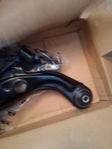 TRQ Front Lower Control Arm with Ball Joint Set Fits For 2012-2017 Fiat 500 - $1,453.56 MXN