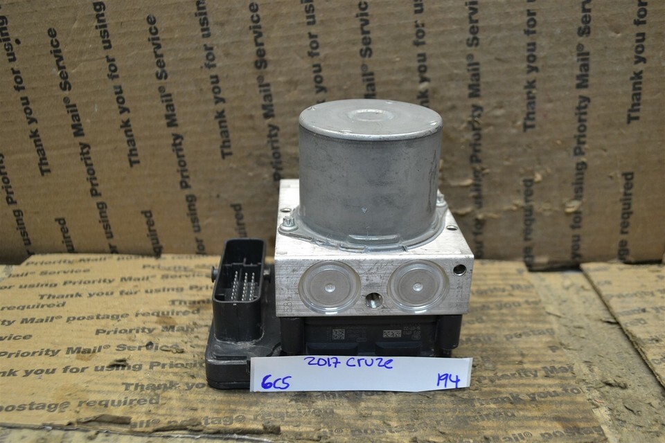 2017 Chevrolet Cruze ABS Pump Control OEM 39064664 Module 194-6c5 - $44.09