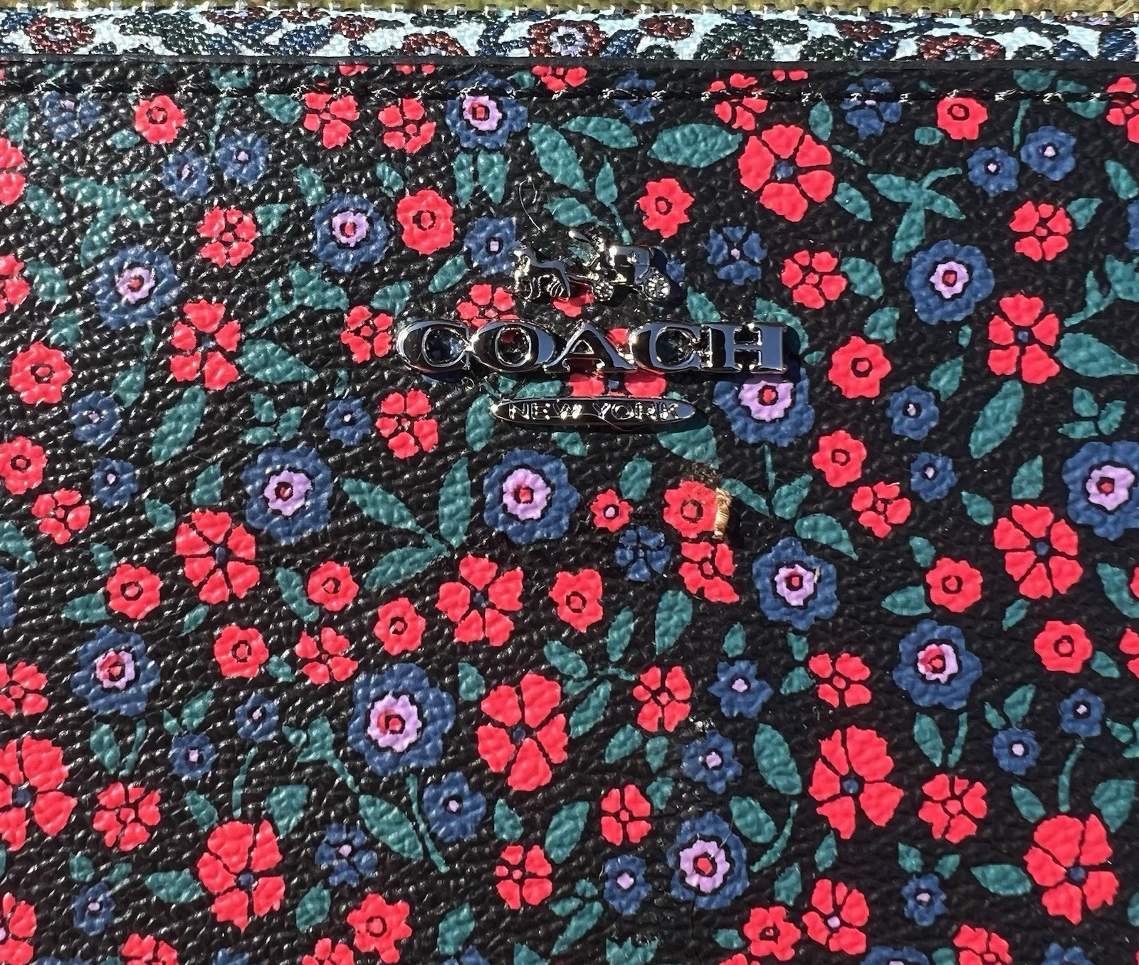COACH Accordion Zip Wallet Black With Floral Print EUC F59066 Item image 4
