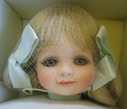 Vintage Designer Guild &quot;MOONBEAM&quot; Porcelain Doll  Limited edition Signed... - $5,194.54 MXN