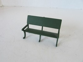 Dept 56 Diecast Metal Green Park Bench 2.5&quot;L   H7-w - $70.34 MXN