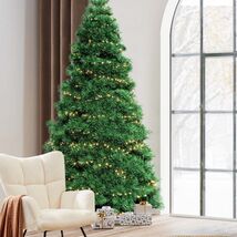 Homeroots 6 Foot Pre-Lit Artificial Full Spruce Christmas Tree with Decorations - €43,94 Homeroots 6 Foot Pre-Lit Artificial Full Spruce Christmas Tree with Decorations - €43,94 EUR