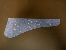 White Pearloid Archtop Vinyl Pickguard  - $334.67 MXN