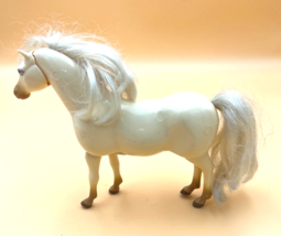 1997 Vintage Mattel Barbie Vanilla Color Walking Horse w Movable Legs - £12.78 GBP