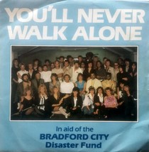 The Crowd - You&#39;ll Never Walk Alone / Messages [7&quot; 45 rpm Single] UK Import - £4.47 GBP