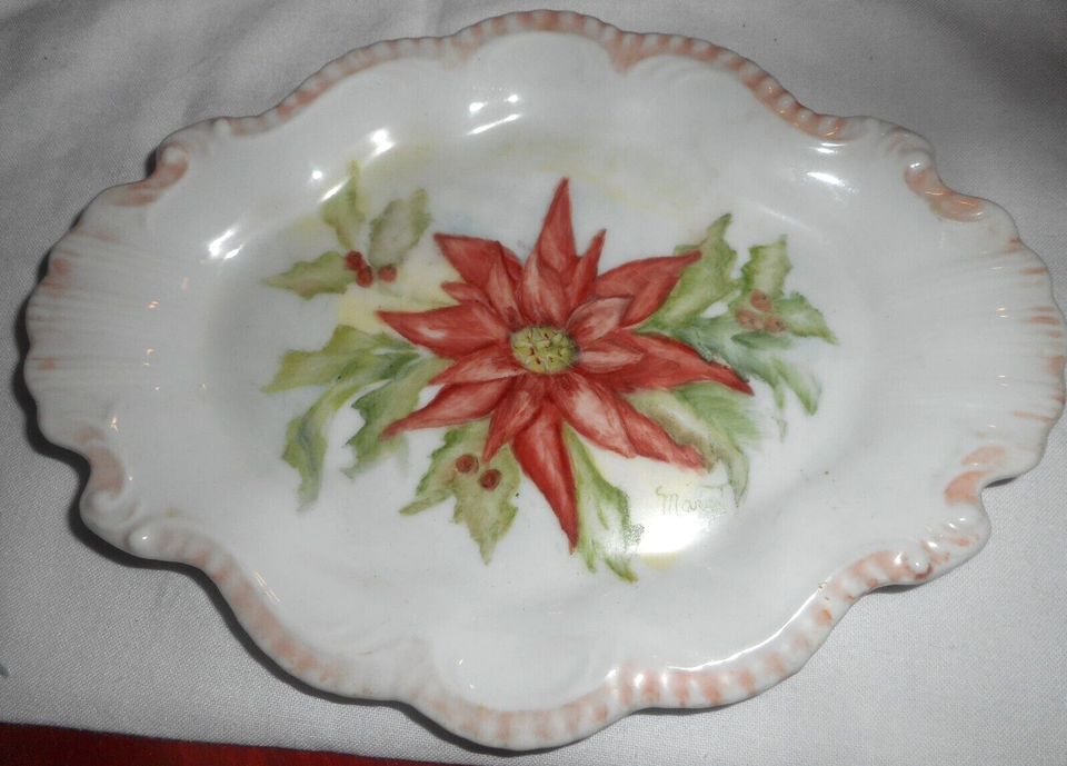 Primary image for Hand Painted Poinsettia Holly Leaf Oval Trinket Dish Plate Decorated Trim 7 1/4"