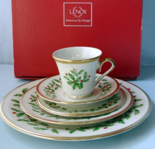 Lenox Holiday Gold 5 PC. Place Setting Holly Berry Dinnerware USA NEW Bad Box - £74.22 GBP