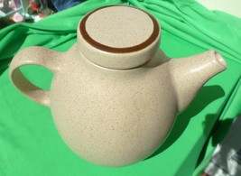 VTG Vintage Pottery Rustic Ceramic stoneware Tea Pot with Lid Decor Collectible - £19.41 GBP