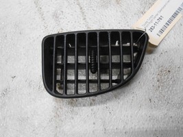 2006 Toyota Tundra Front Right Center Dashboard Vent 237099-0030 - $29.99