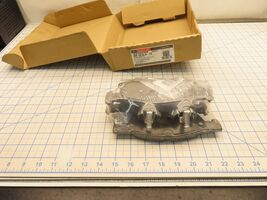 Ford HU2Z-2V001-C Front Brake Pad Set BR-1818-A Factory Sealed - $908.70 MXN